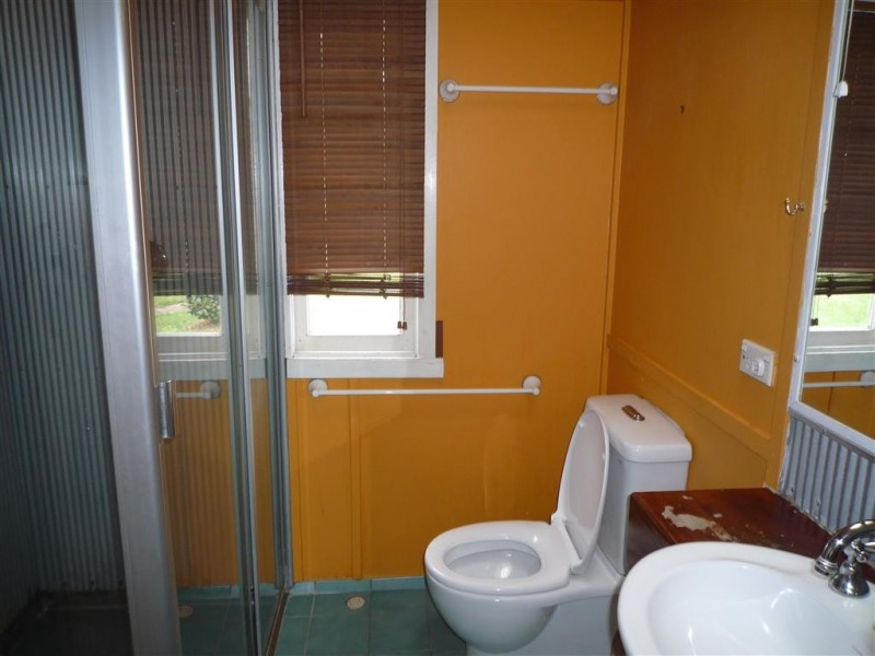 127 Beddoes Street, Holland Park QLD 4121