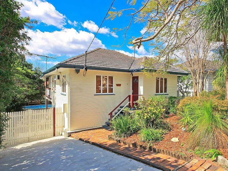 10 Kurts Street, Holland Park West QLD 4121