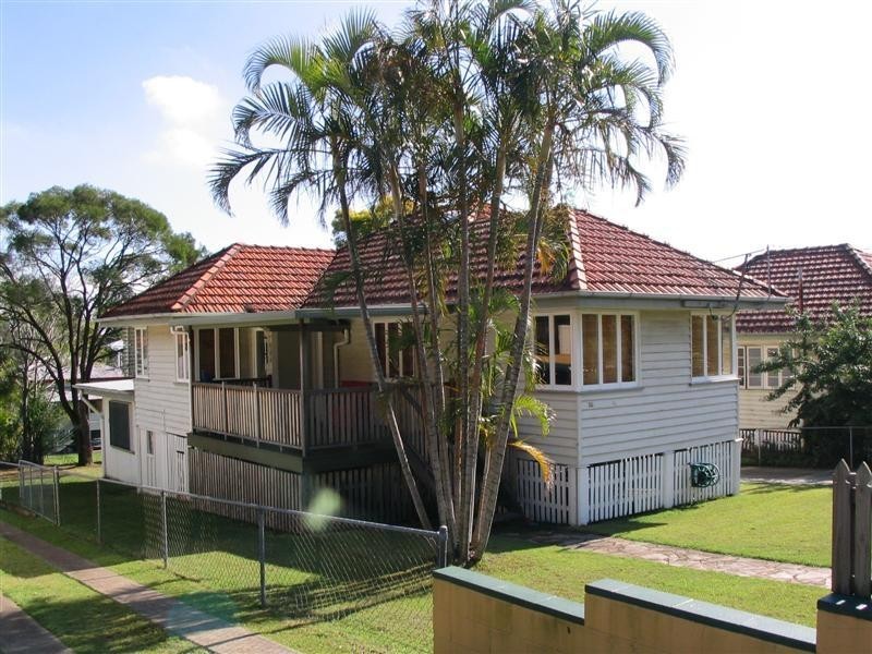 26 Arrol Street, Camp Hill QLD 4152