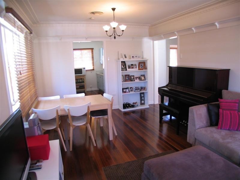 26 Arrol Street, Camp Hill QLD 4152