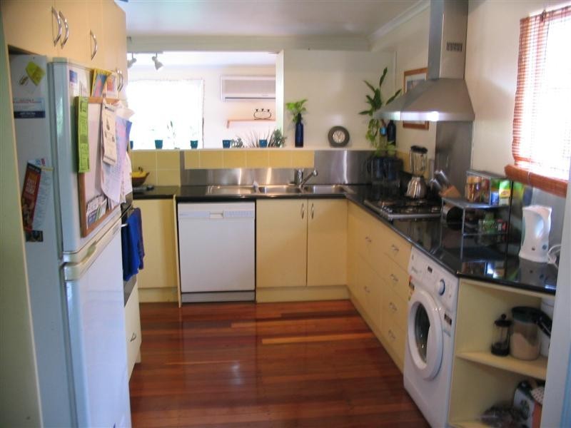 1826 Creek Road, Cannon Hill QLD 4170