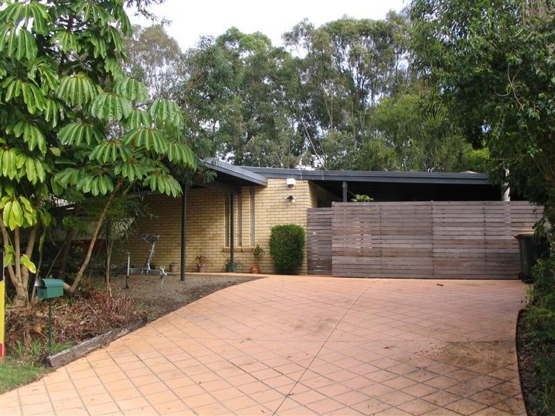 5 Agate Street, Camp Hill QLD 4152