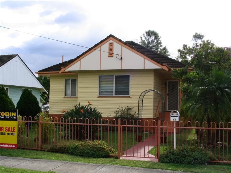 64 Seville Road, Holland Park QLD 4121