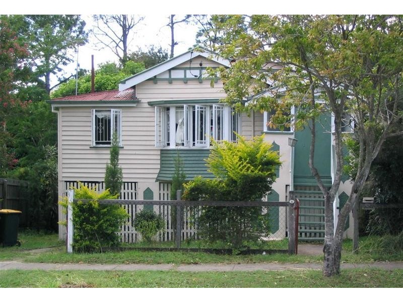 6 Ashton Street, Camp Hill QLD 4152