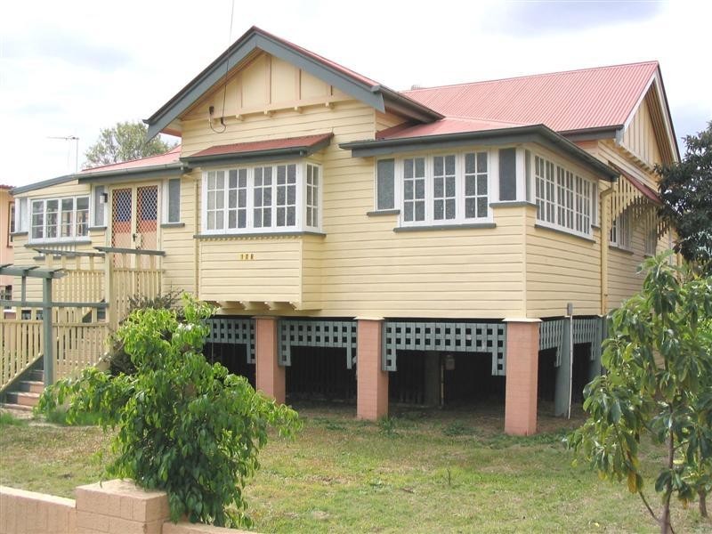 106 Cavendish Road, Coorparoo QLD 4151