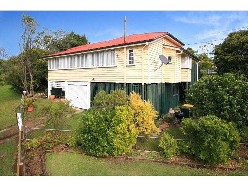 10 Clara Street, Camp Hill QLD 4152