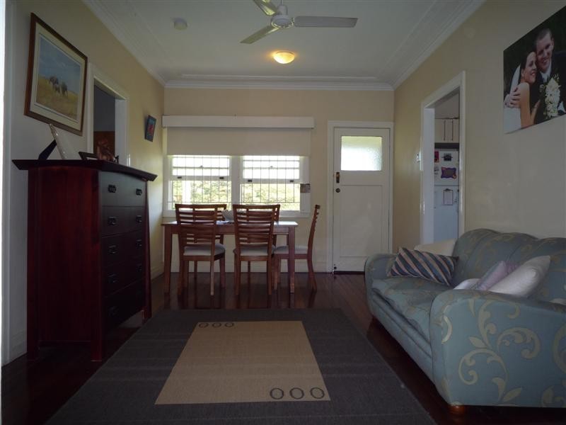 56 Barnes Avenue, Coorparoo QLD 4151