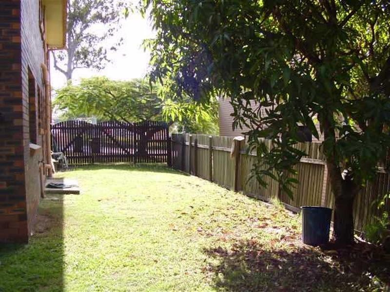 393 Pine Mountain Road, Mansfield QLD 4122