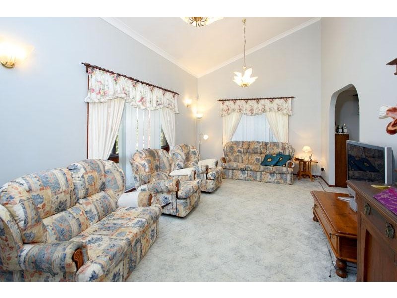 4 Sourris Court, Carina QLD 4152