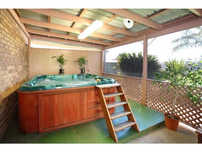 4 Sourris Court, Carina QLD 4152