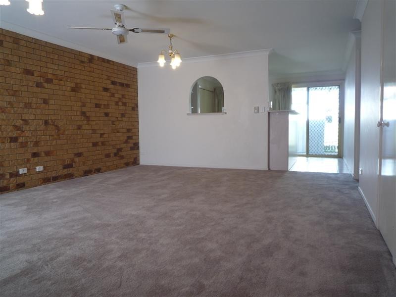 2/42 Booligal Street, Carina QLD 4152