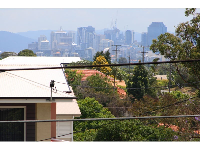 8 Ascham Street, Camp Hill QLD 4152