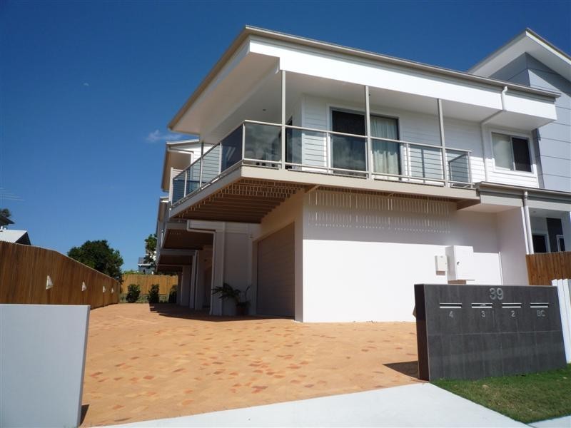 39 Sankey Street, Carina QLD 4152