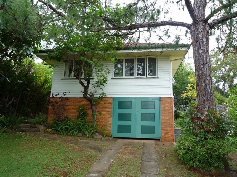 75 Tranters Avenue, Camp Hill QLD 4152