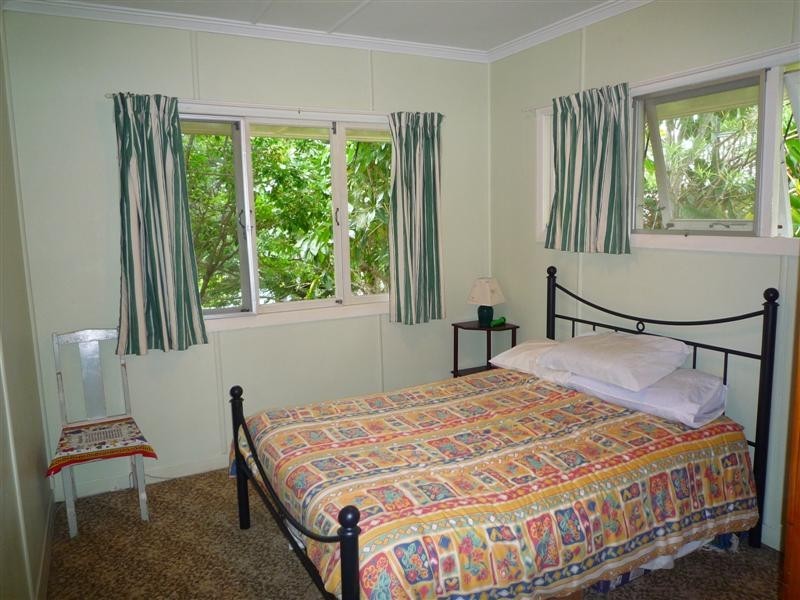 75 Tranters Avenue, Camp Hill QLD 4152