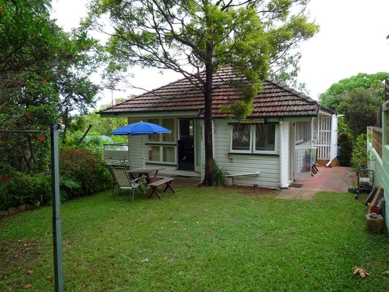 75 Tranters Avenue, Camp Hill QLD 4152