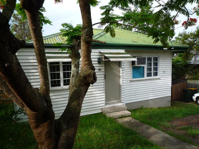 38 Stanley Road, Seven Hills QLD 4170