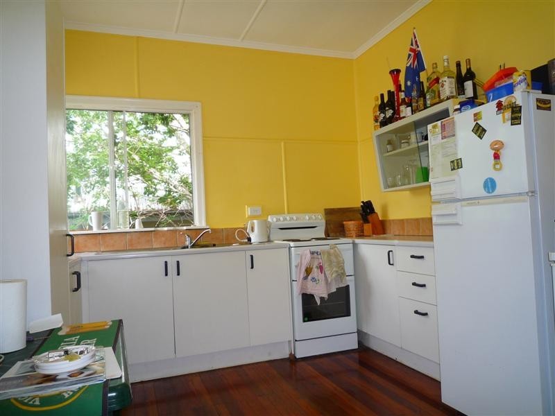 38 Stanley Road, Seven Hills QLD 4170