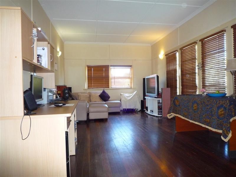 145 Boundary Road, Coorparoo QLD 4151