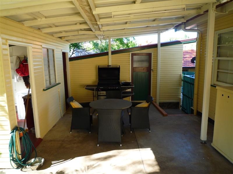 145 Boundary Road, Coorparoo QLD 4151