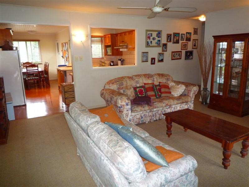 9 Bradnor Street, Carina QLD 4152