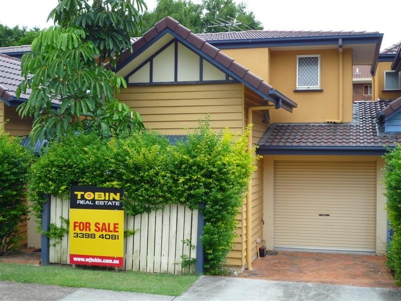 4/53 Knowsley Street, Greenslopes QLD 4120