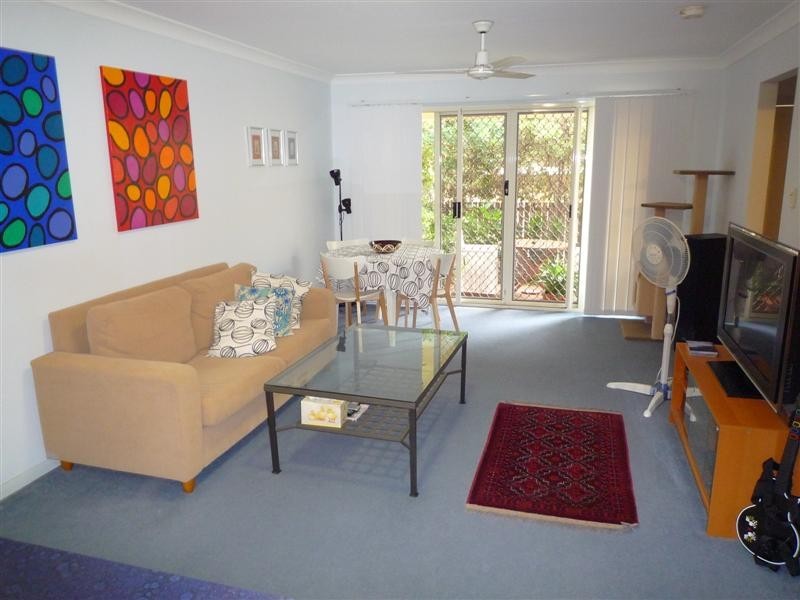 4/53 Knowsley Street, Greenslopes QLD 4120