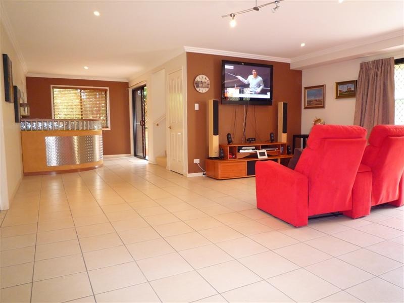 24 Ensign Street, Carindale QLD 4152