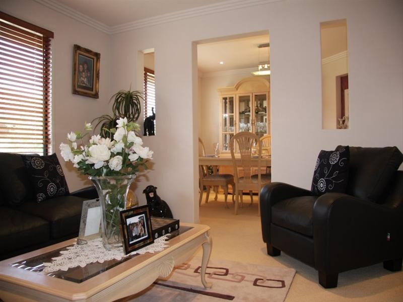 24 Ensign Street, Carindale QLD 4152