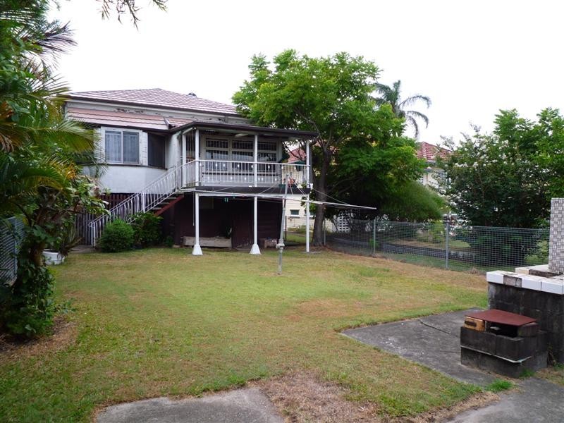 77 Orana Street, Carina QLD 4152