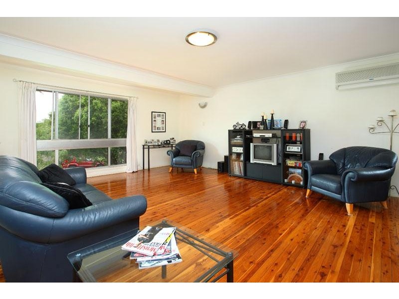 5 Brownleaf Street, Mansfield QLD 4122