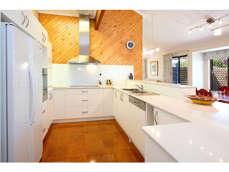 6 Bundoora Street, Carina Heights QLD 4152