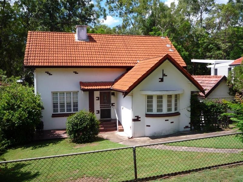 32 Mars Street, Coorparoo QLD 4151