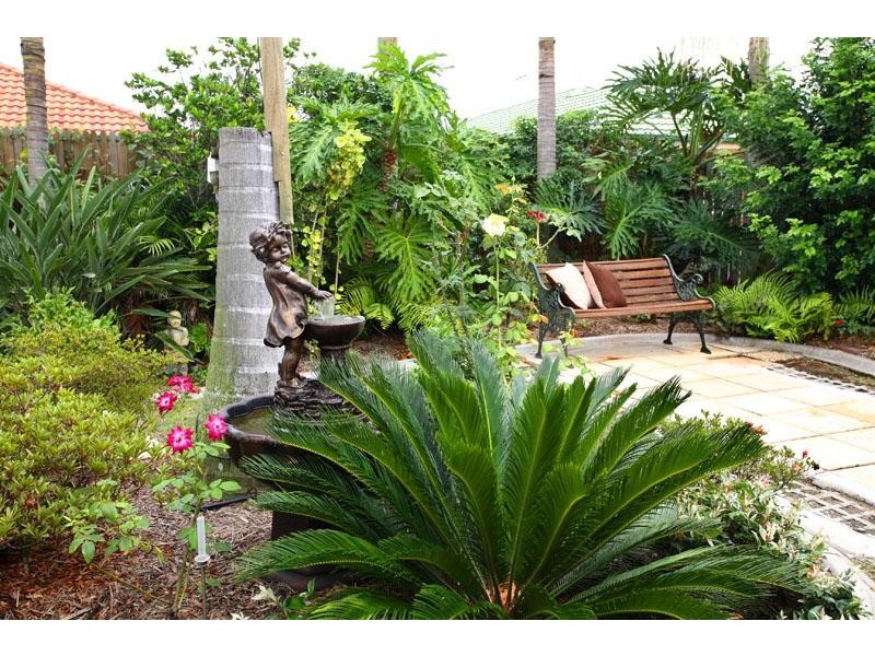 9 Springvale Place, Carina QLD 4152