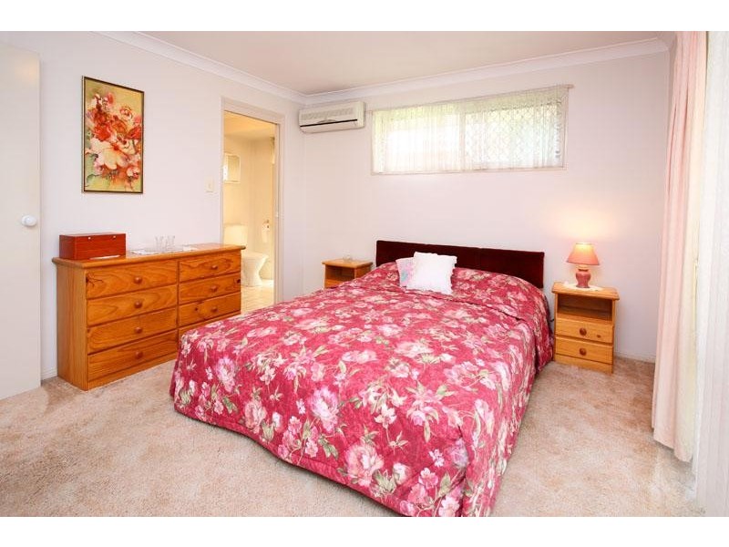 25 Cassandra Crescent, Belmont QLD 4153