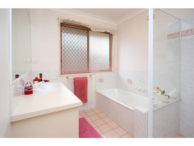 25 Cassandra Crescent, Belmont QLD 4153