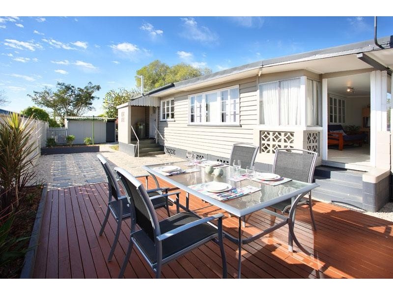 12 Ascham St, Camp Hill QLD 4152
