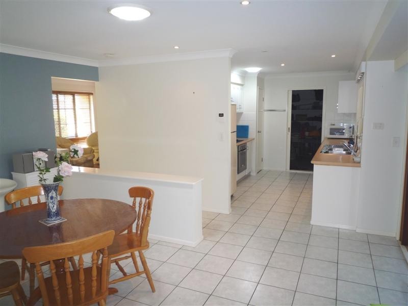 21 Mitchell Place, Belmont QLD 4153