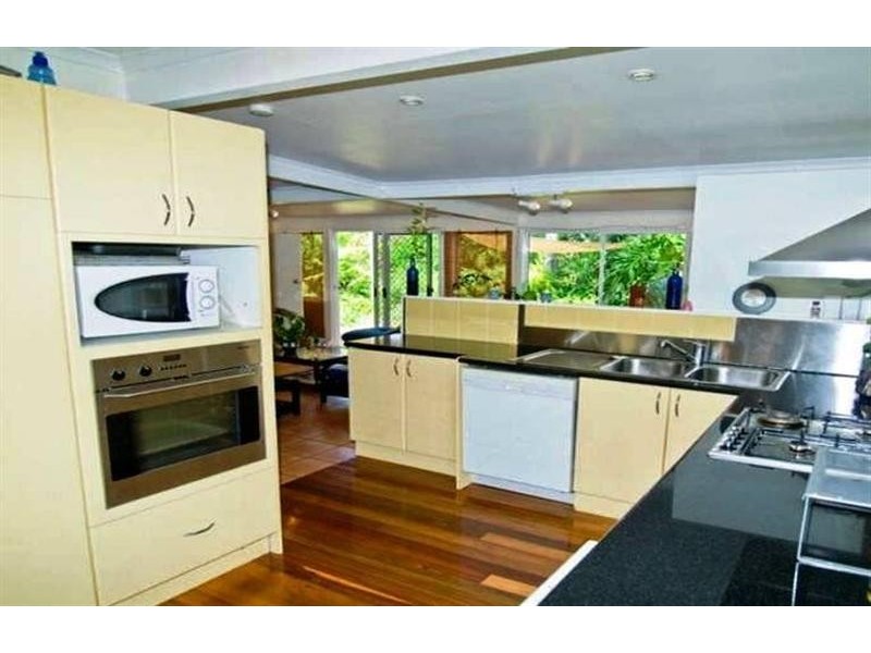 1826 Creek Road, Cannon Hill QLD 4170