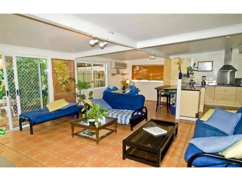 1826 Creek Road, Cannon Hill QLD 4170