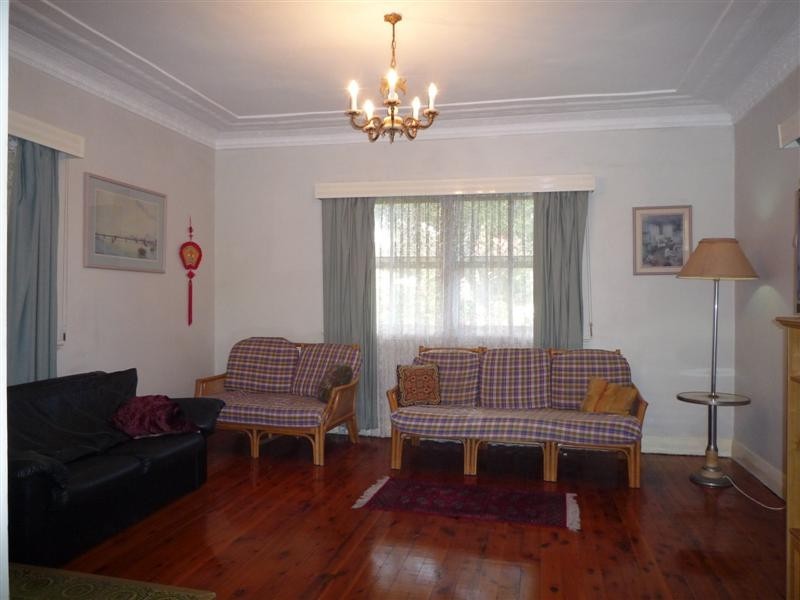 9 Burn Street, Camp Hill QLD 4152