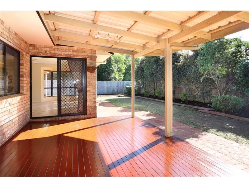 4 Coronet Close, Carindale QLD 4152