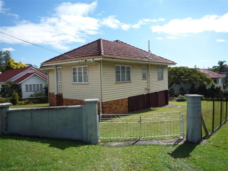 19 Waratah Avenue, Carina QLD 4152