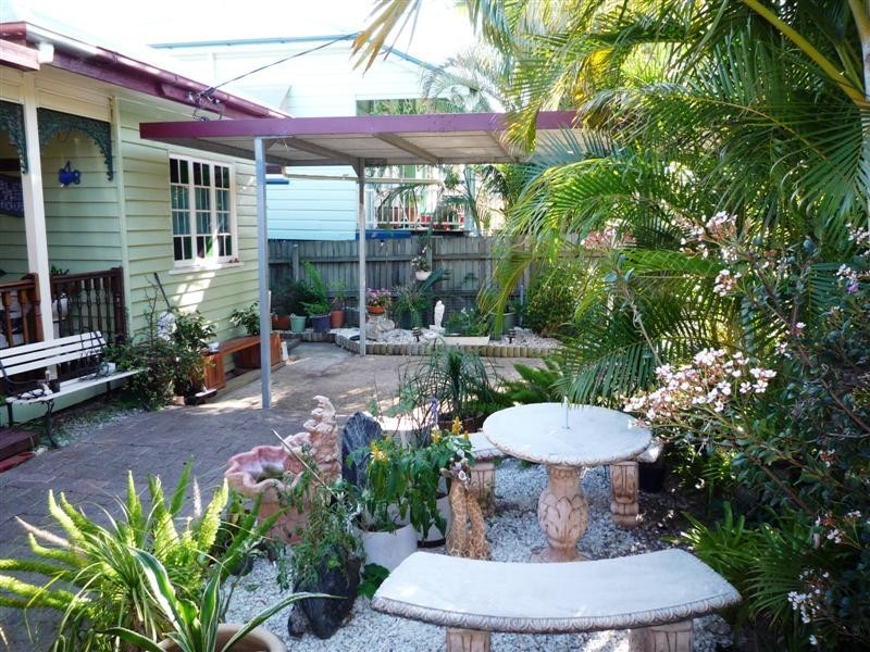 23 Peach Street, Greenslopes QLD 4120