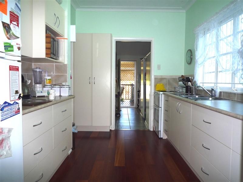 23 Peach Street, Greenslopes QLD 4120