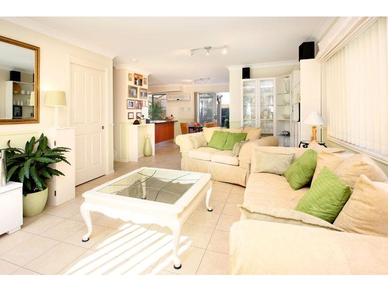 25 Hilltop Court, Carina QLD 4152