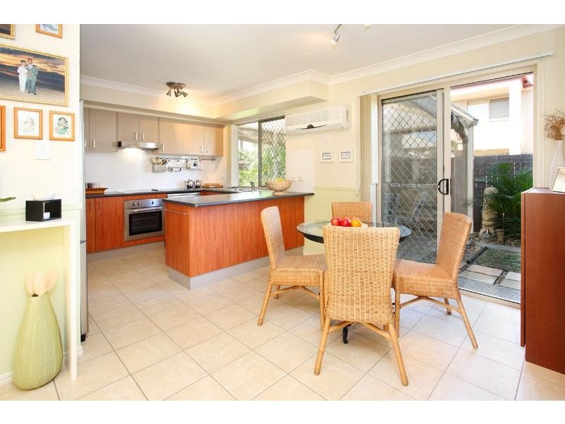 25 Hilltop Court, Carina QLD 4152