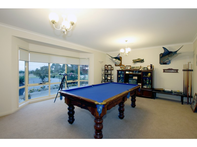 60 McColl Drive, Longford VIC 3851