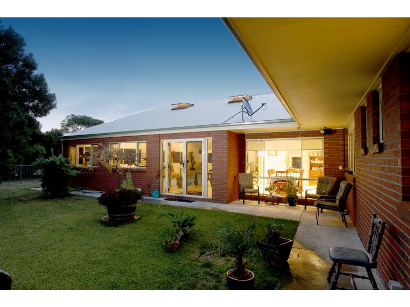 60 McColl Drive, Longford VIC 3851