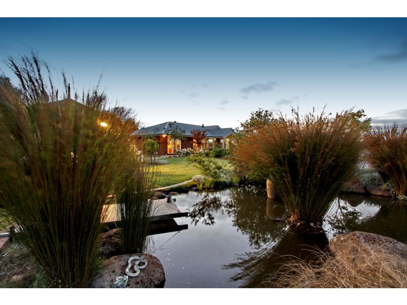 60 McColl Drive, Longford VIC 3851